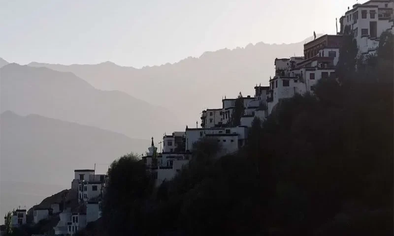 Ladakh-Tour-4-Nights-5-Days-(Indus + Pangong)-featured-image-trekkinginladakhzanskar.com